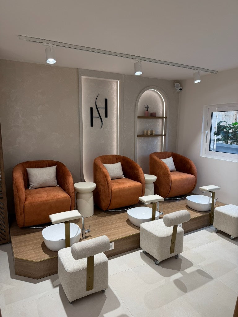 Nail House Hair House